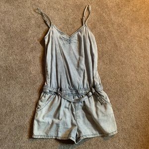Jean shorts romper (D149)